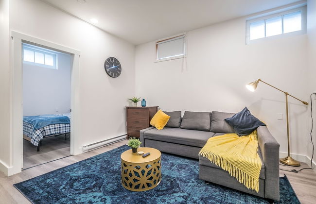 Spacious Newly Renovated 1 Bedroom Suite - Foto 21