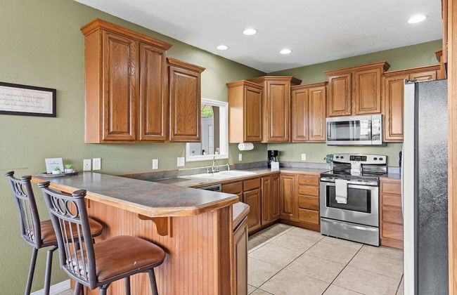The Greenview Manor - Lake Views - Photo 9