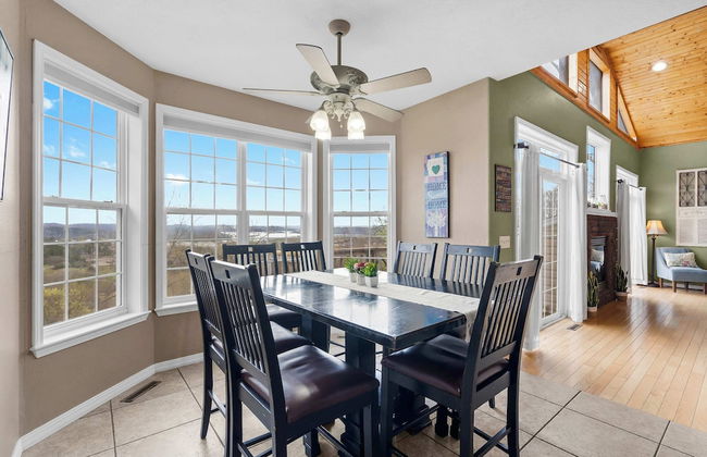 The Greenview Manor - Lake Views - Photo 24