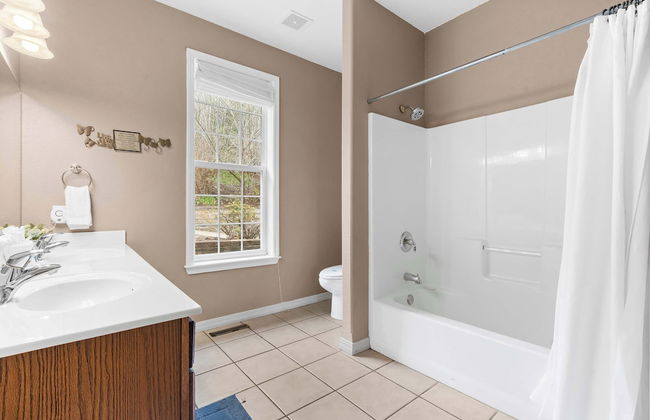 The Greenview Manor - Lake Views - Photo 19