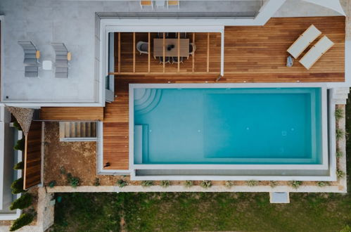Foto 8 - Luxury 2S Villa Alpha With Private Pool