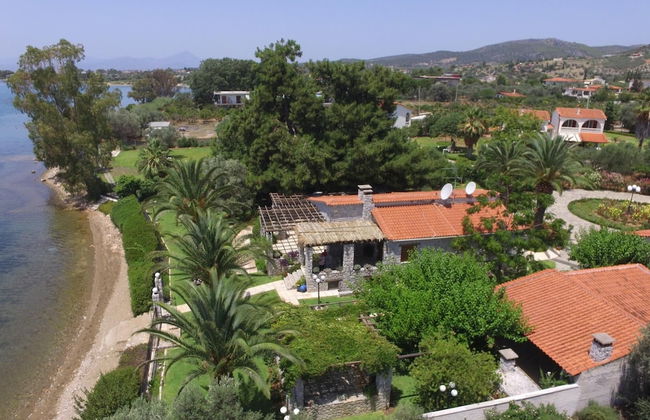 Seafront Luxury Villa w 5-en Suite BR BBQ - Foto 1