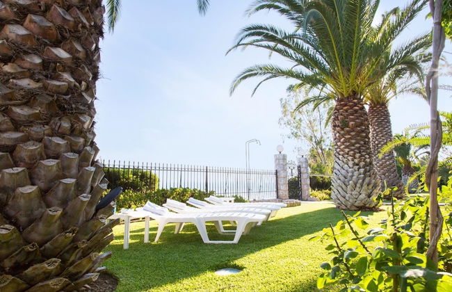 Seafront Luxury Villa w 5-en Suite BR BBQ - Foto 15
