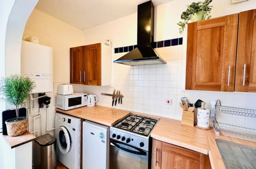 Photo 2 - Lovely & Light 1BD Flat - 5 min to Brighton Beach