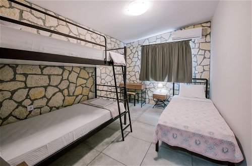 Photo 17 - Acrocorinth Apartments