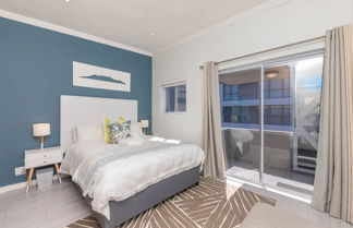 Photo 2 - Stylish and Central 1 BD in Green Point