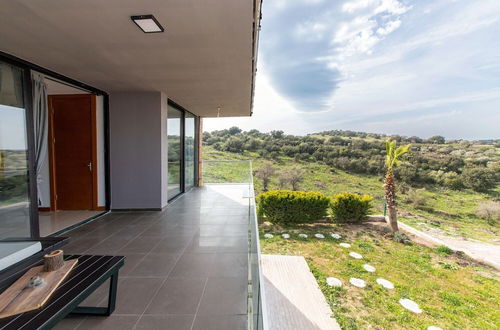 Photo 5 - Gorgeous Flat With Nature View in Milas