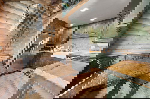 Foto 7 - A Woodsy Mountain Retreat