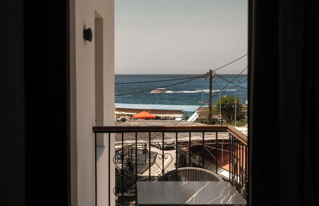 VENTUS Luxury Suites - Photo 39