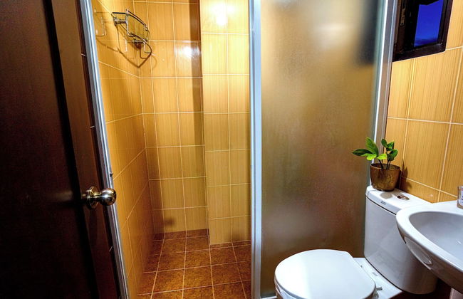 La Casa Española Apartelle - Photo 52