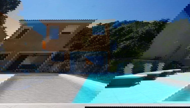 Foto 1 - Attractive Holiday Villa With Private Pool, Solenzara