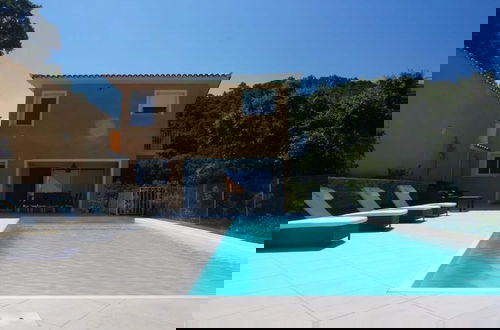 Foto 1 - Attractive Holiday Villa With Private Pool, Solenzara