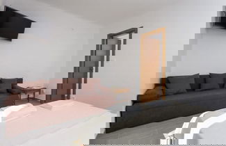 Photo 2 - Apartment Maricol - One Bedroom Apartment With Terrace