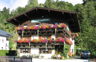 Photo 1 - Cozy Apartment in Saalbach-Hinterglemm near Ski Area