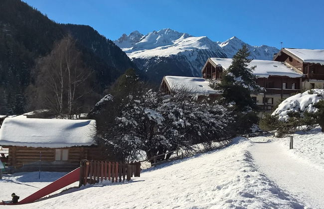 1/2 Cottage That Will be Perfect for Families With Children - Foto 47