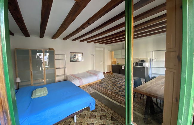 Lovely 2-bed Apartment in Barcelonas Best Location - Foto 1
