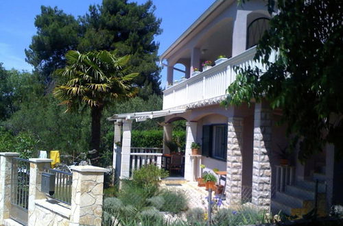 Foto 1 - Spacious Apartment in Dalmatia near Forest