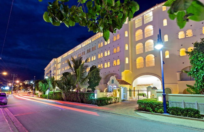 Sapphire Beach Condominiums by Blue Sky Luxury - Foto 1