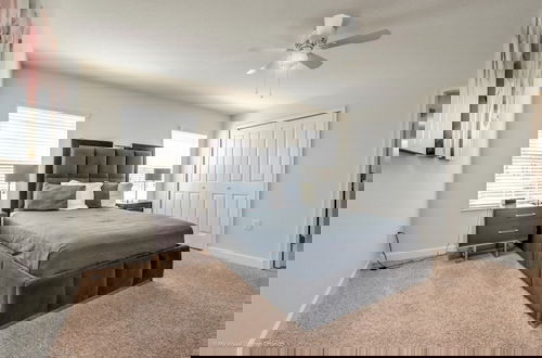Foto 3 - High End Champions Gate Golf Course 4 Bedroom Townhouse by RedAwning