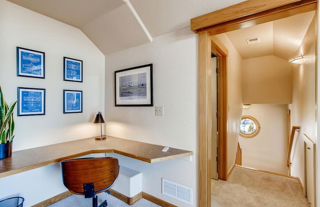 Brilliant Posh Home - Backs to Poudre River Trail - Foto 30