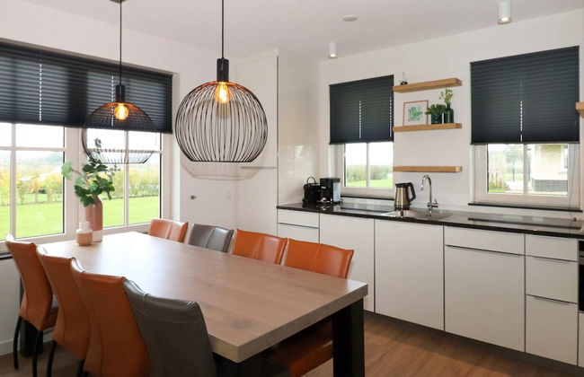 Lakeside Villa With Terrace - Foto 12