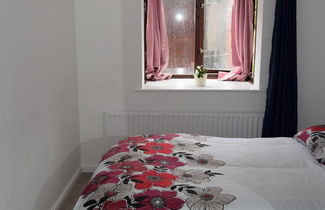 Photo 1 - Beautiful 1-bed Apartment in Croydon-free Parking