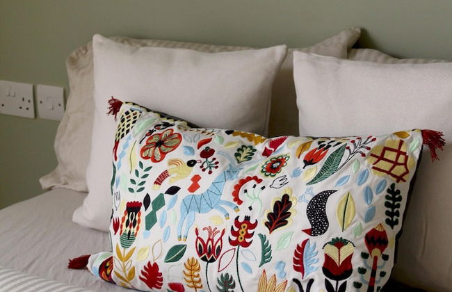 Charming 1-bed Loft in Caerleon - Photo 3