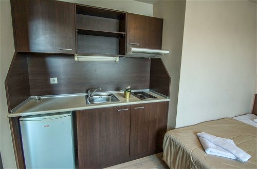 Photo 25 - Banderitsa Apartment in Bansko With Queen Size bed and Kitchen