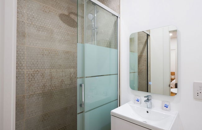 Main Street Suites-Hosted by Sweetstay - Photo 60