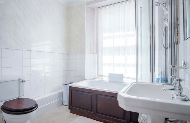 5 Belle Vue Court - 2 Bedroom Apartment - Tenby - Photo 29