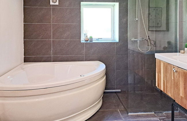 6 Person Holiday Home in Kolind - Foto 11