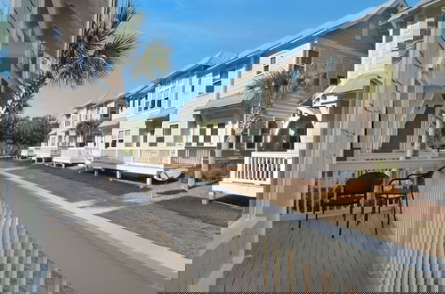 Foto 50 - Modern Comfort + Resort Style Pool: Perfect Prominence Location for 10