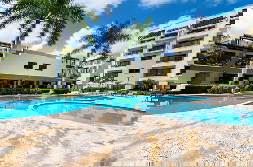 Foto 27 - Beautiful 2BR Condo w Large Balcony in Palm Beach