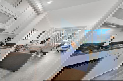 Photo 16 - Beautiful Blue Gold Studio Ocean View
