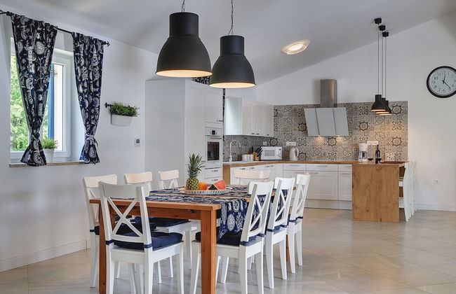 Comfortable Villa With Private Swimming Pool, Table Football, Near Labin - Photo 10
