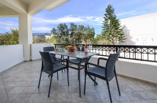 Photo 14 - Dione Apartment with Terrace near Kalathas beach