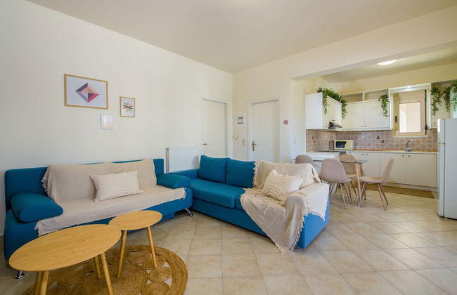 Dione Apartment with Terrace near Kalathas beach - Foto 1