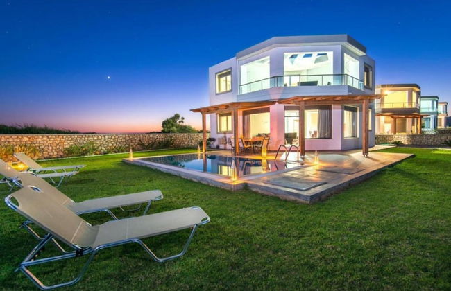 Olga Luxury Beach Front Villas - Photo 1