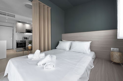 Photo 6 - DeniZen Boutique Apartments, Nilie Hospitality MGMT