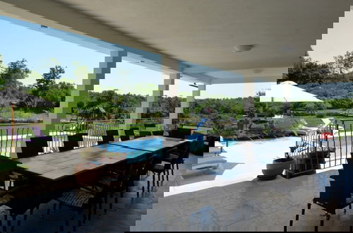 Foto 37 - Exquisite Secluded Villa With Pool