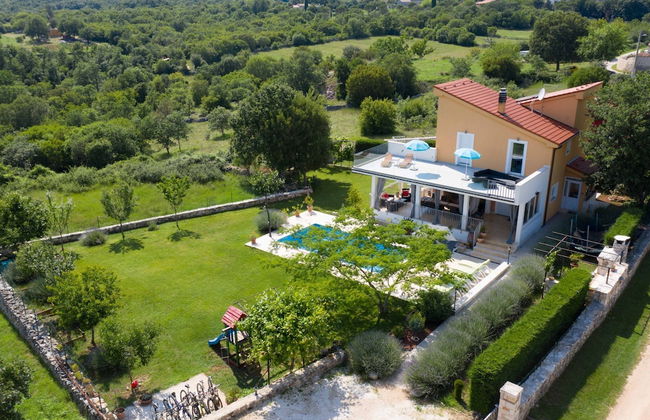 Exquisite Secluded Villa With Pool - Foto 44