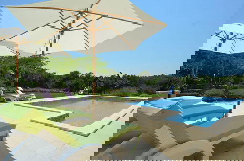 Foto 26 - Exquisite Secluded Villa With Pool