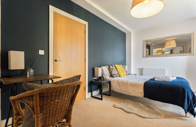 Kingsland High Street Apartment - Photo 8