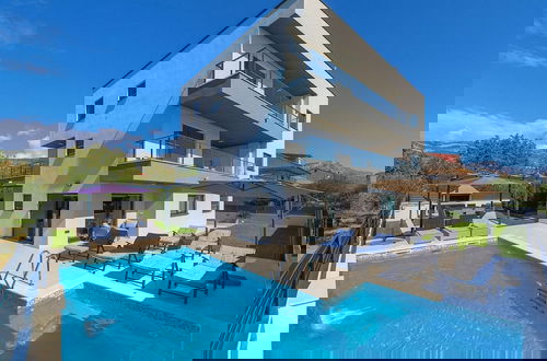 Foto 32 - Modern Kastel Villa With Private Pool, Gym, and Large Outdoor Space