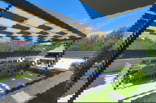 Foto 22 - Modern Kastel Villa With Private Pool, Gym, and Large Outdoor Space