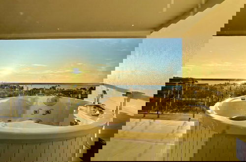Photo 57 - A26 - Great 100 Percent Seaview 2bedroom 1 Bathroom and Bubble Jacuzzi
