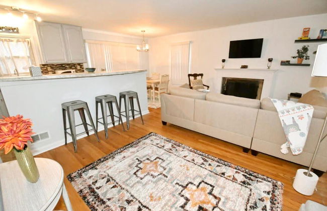 2 Blocks to ND 4 Bedroom 2 Bath Home 1217 - Photo 1