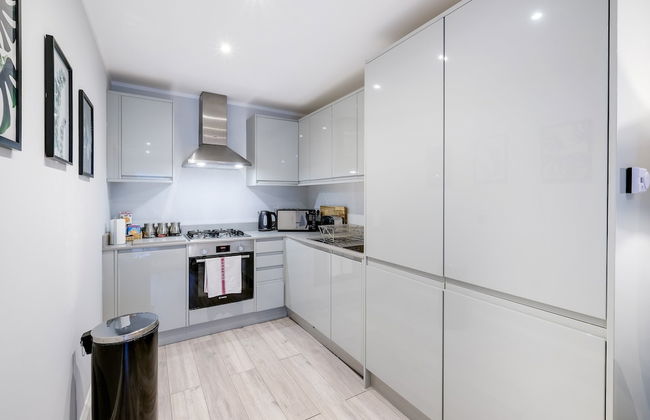 2 Bdrm Penthouse with parking Wycombe - Foto 52