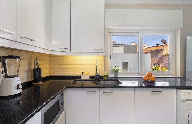 Stylish Sunny Penthouse Near Cascais Center & Greenspace - Foto 13