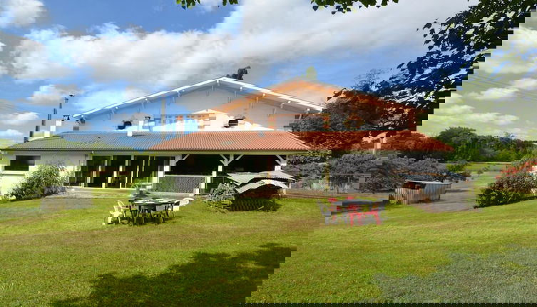 Foto 1 - Spacious House, Centrally Located for Excursions